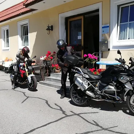 Kirchenwirt Szálloda Bad Kleinkirchheim