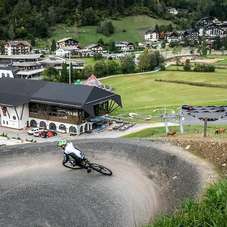 Hotel Kirchenwirt 3*