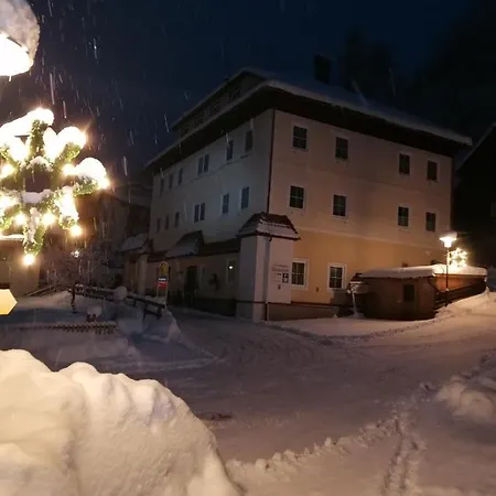 Готель Kirchenwirt 3*